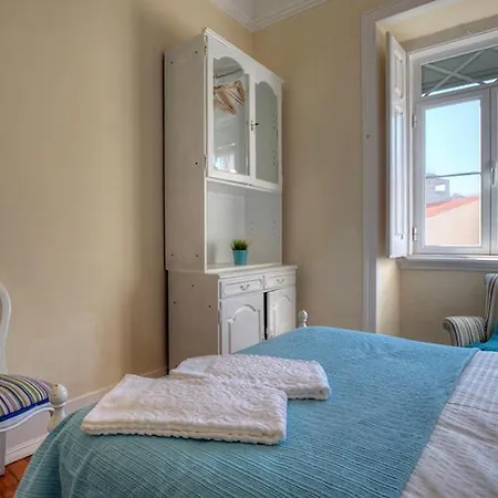 Angola 1 - 6 Bedrooms ליסבון