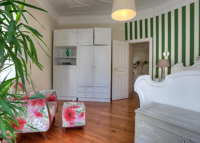 Angola 1 - 6 Bedrooms דירה